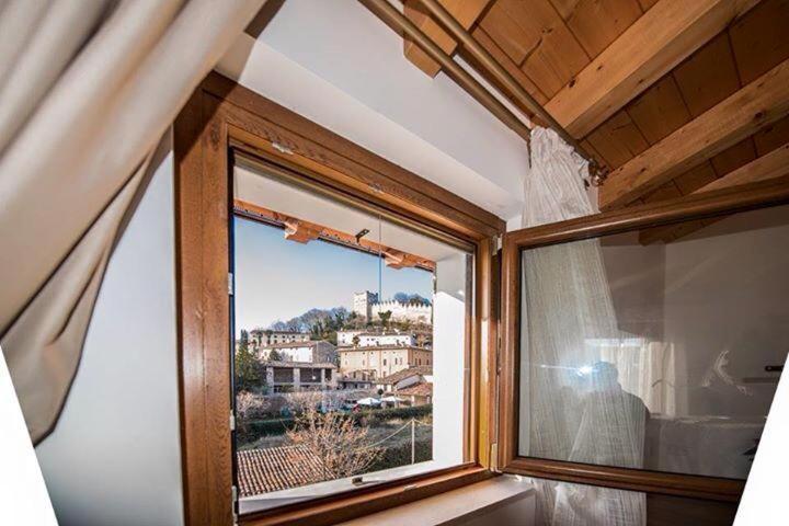 B&B Al Vicolo Di Mezzo モンツァンバーノ エクステリア 写真
