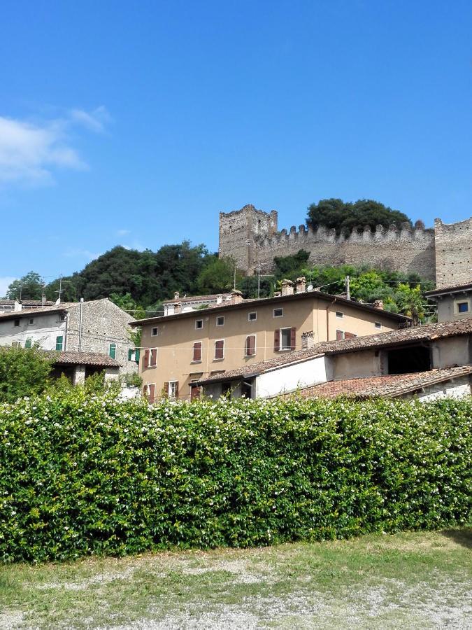 B&B Al Vicolo Di Mezzo モンツァンバーノ エクステリア 写真