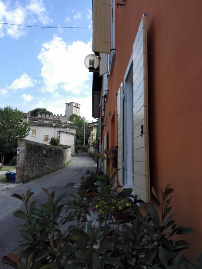 B&B Al Vicolo Di Mezzo モンツァンバーノ エクステリア 写真